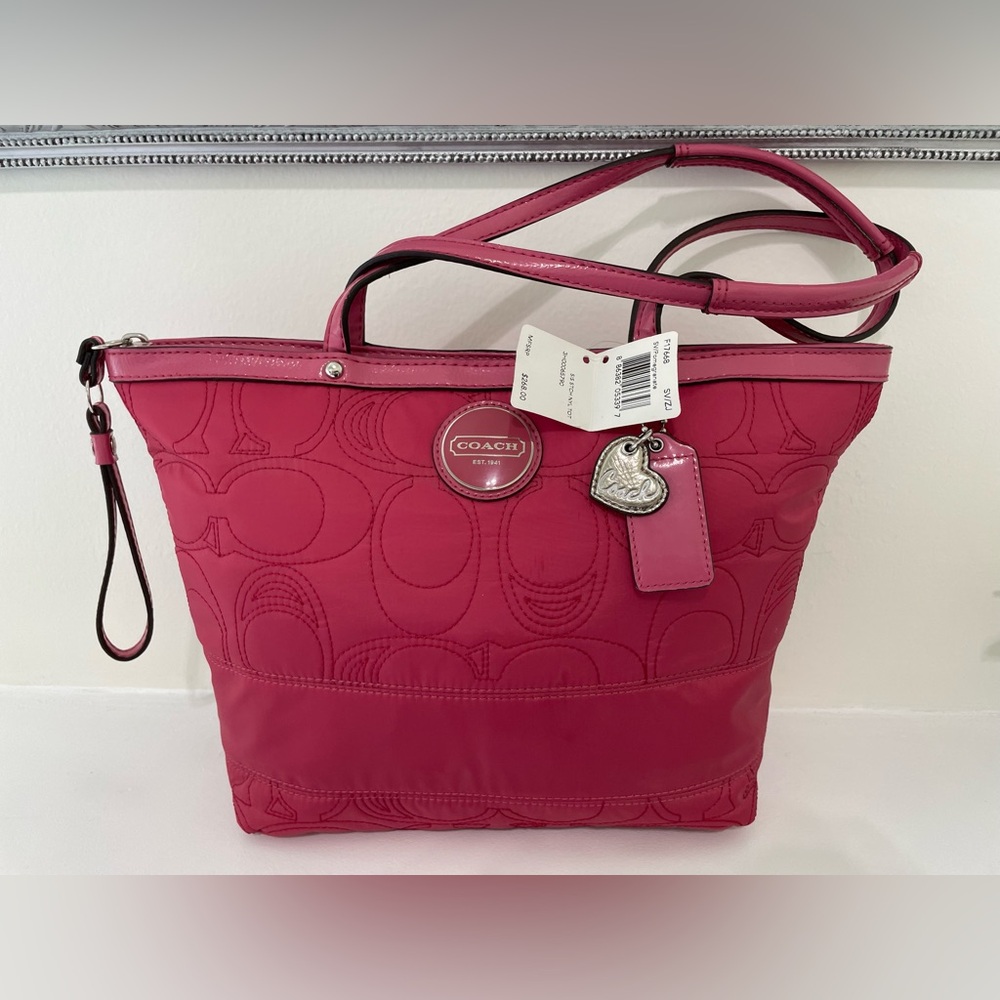Coach new with tag F17668 Signature stitch Nylon tote